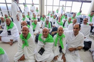 اعزام 34 زائر بیمار در چارچوب كاروان وقوف اضطراری